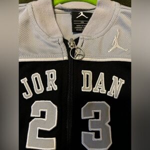 Jordan 12m Short sleeve zip up jacket
